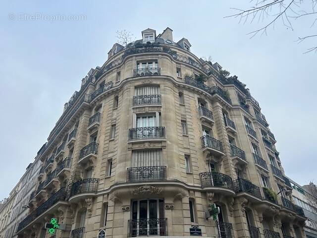 Appartement à PARIS-9E